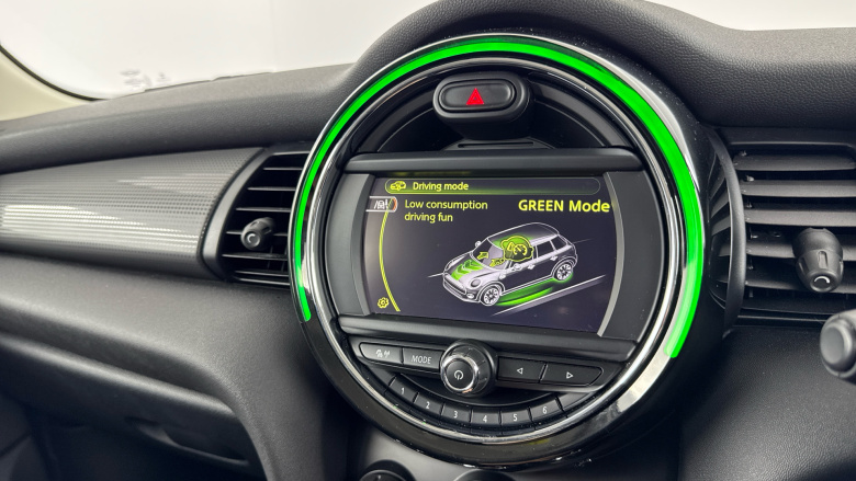 MINI Hatchback 1.5 Cooper 5dr Petrol Hatchback